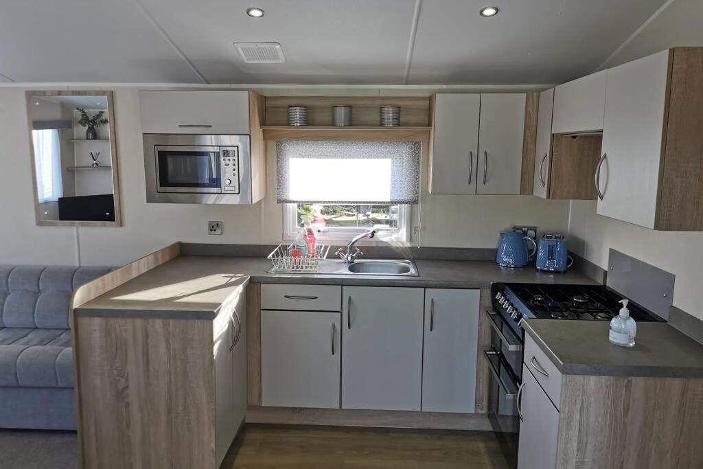 8 Sleep Chalet At Newquay Away Resorts Nb160 Kültér fotó