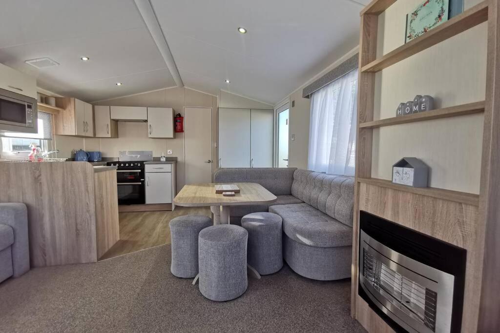 8 Sleep Chalet At Newquay Away Resorts Nb160 Kültér fotó